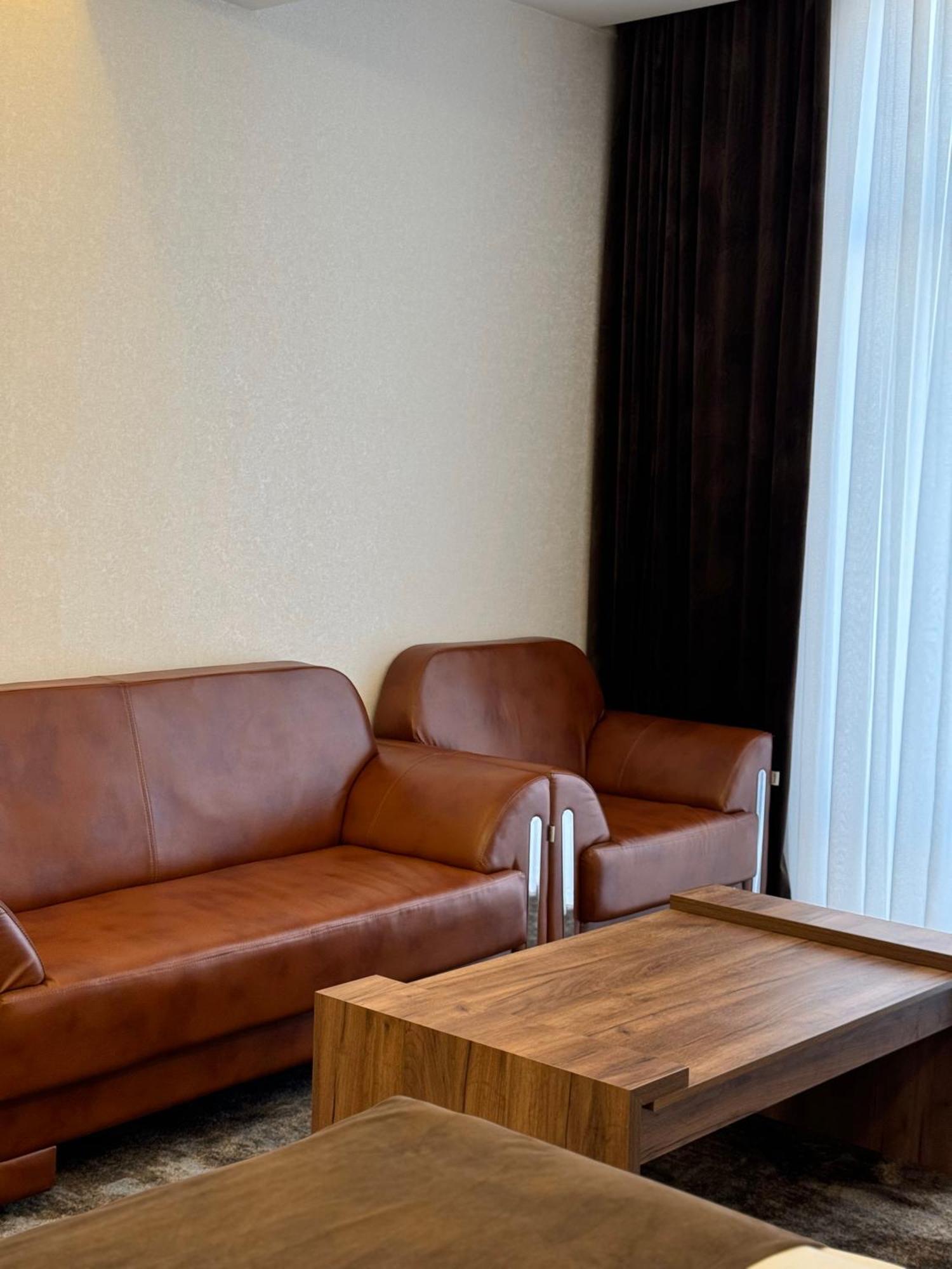 Garnet Mir Hotel Tashkent Exterior photo