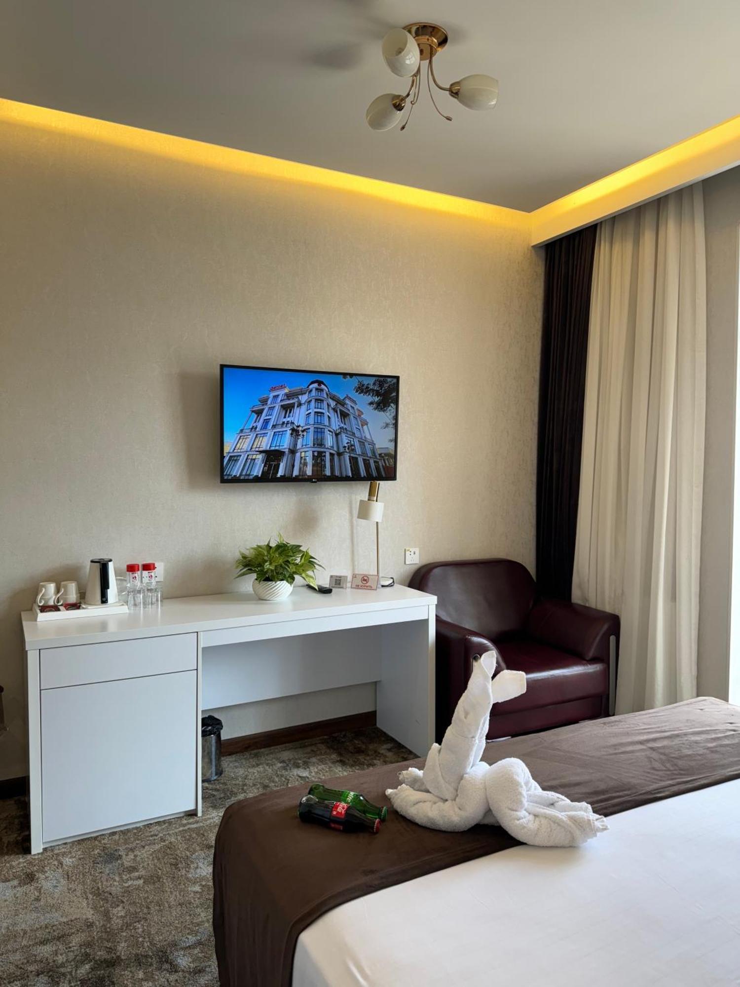 Garnet Mir Hotel Tashkent Exterior photo