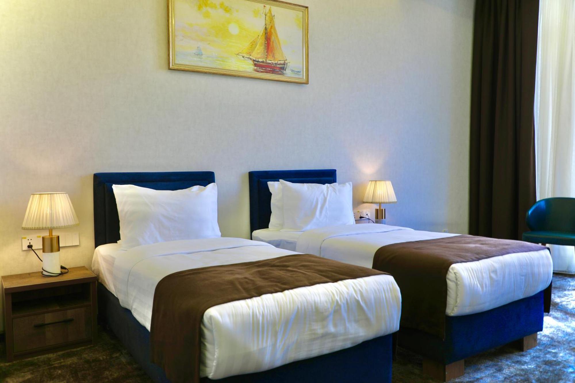 Garnet Mir Hotel Tashkent Exterior photo